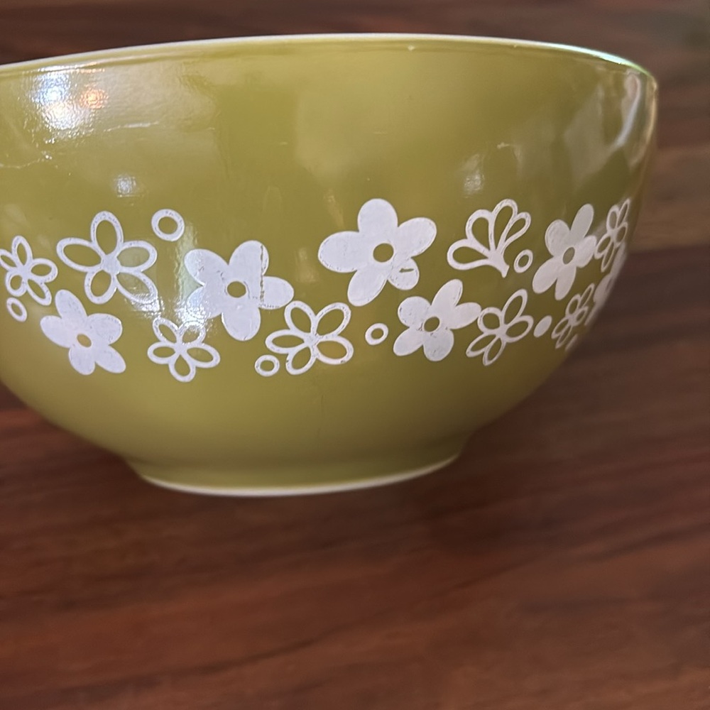 Vintage Pyrex Spring Blossom Green “ Crazy Daisy” Cinderella Style Mixing Bowl